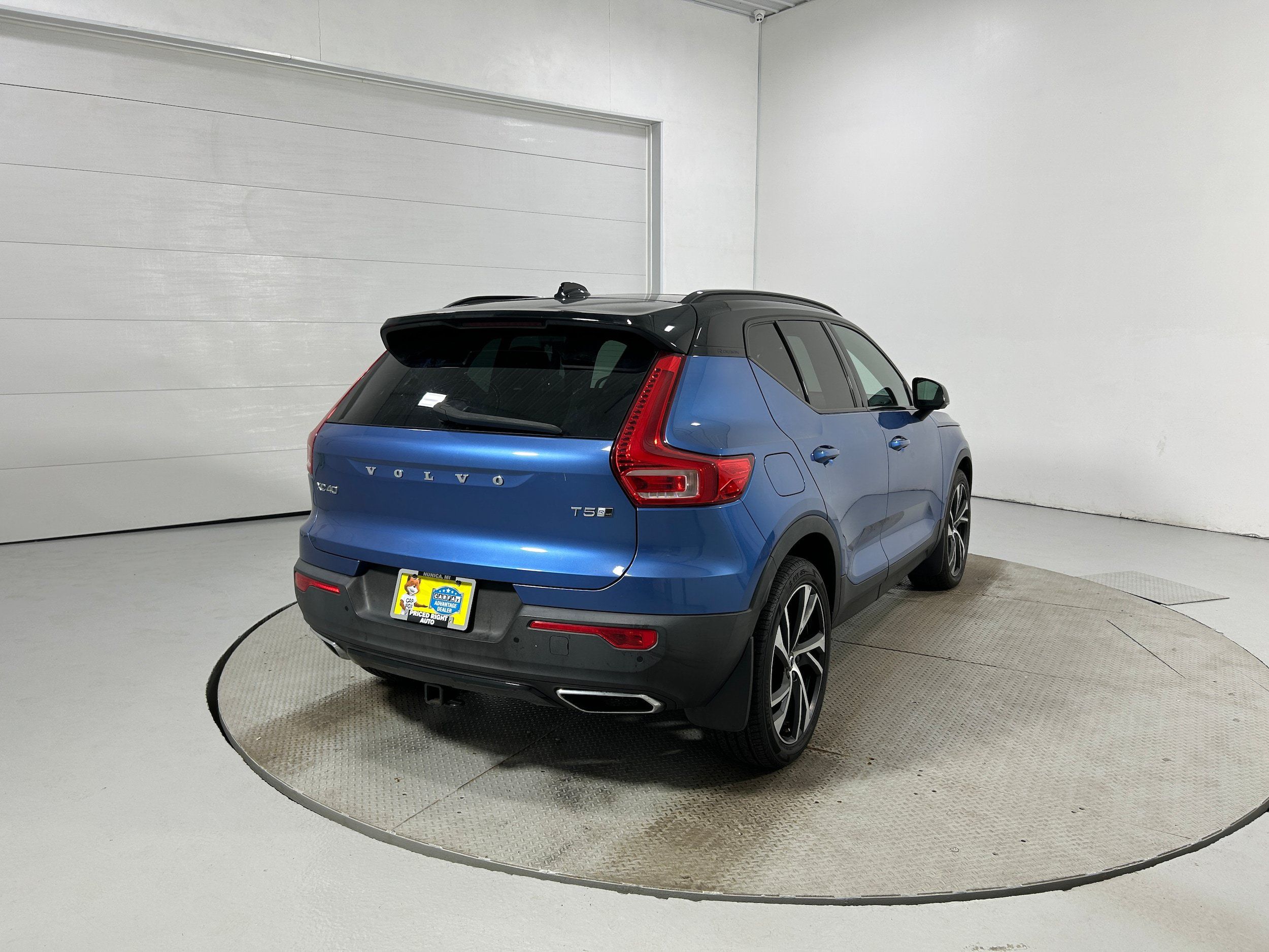 Used 2020 Volvo XC40 T5 R-Design AWD/4WD image 35