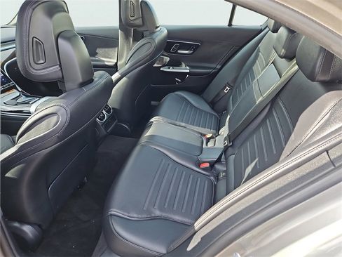 Used 2024 Mercedes-Benz C 300 4MATIC Sedan image 36