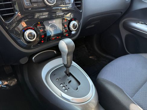 Used 2013 Nissan Juke SV FWD image 13
