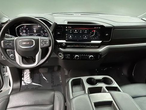 Used 2025 GMC Sierra 1500 SLT RWD image 16