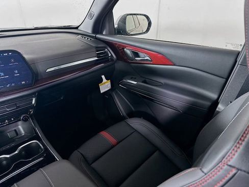 New 2026 Chevrolet Traverse RS image 25