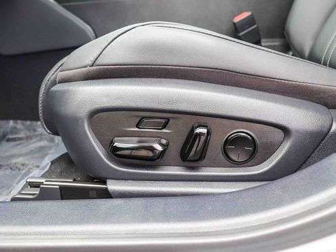 Used 2025 Lexus ES 350 w/ Accessory Package (Z1) FWD image 27