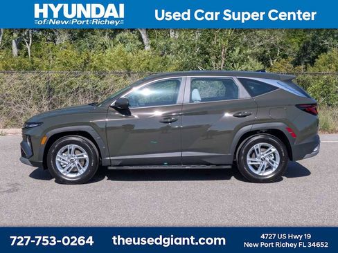Used 2026 Hyundai Tucson SE FWD image 2