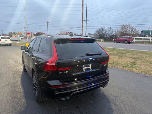 Used 2024 Volvo XC60 B5 Plus image 5