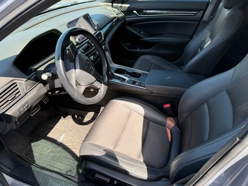 Used 2022 Honda Accord Sport image 9