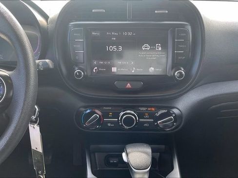 Used 2024 Kia Soul LX w/ Option Group 015 FWD image 9