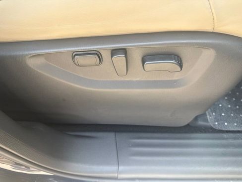 Certified 2024 Nissan Armada Platinum w/ Captain's Chairs Package RWD image 17