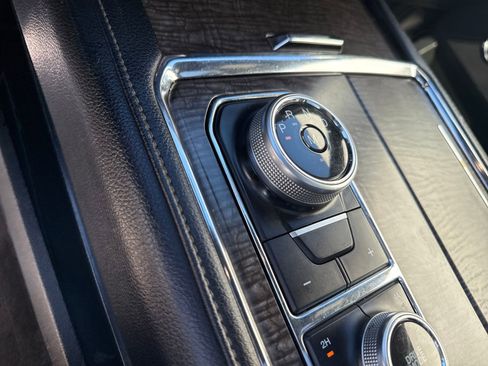 Used 2019 Ford Expedition Limited w/ Equipment Group 302A image 24