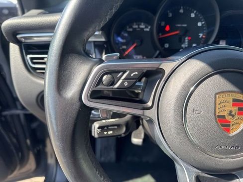 Used 2021 Porsche Macan image 13