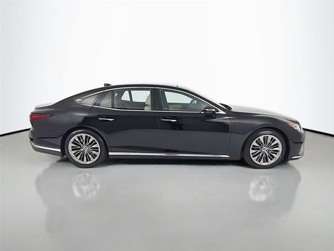 Used 2023 Lexus LS 500 w/ Interior Upgrade Package RWD image 23