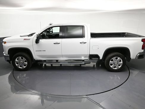 Used 2022 Chevrolet Silverado 2500 LTZ w/ LTZ Plus Package AWD/4WD image 16