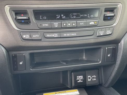 Used 2023 Honda Passport TrailSport image 19