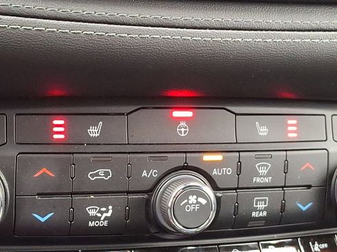 Used 2022 Dodge Durango GT image 25