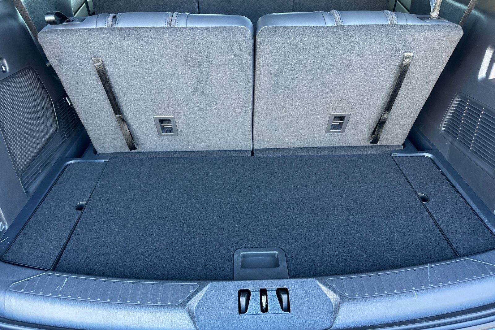 New 2025 Ford Explorer ST-Line RWD image 15