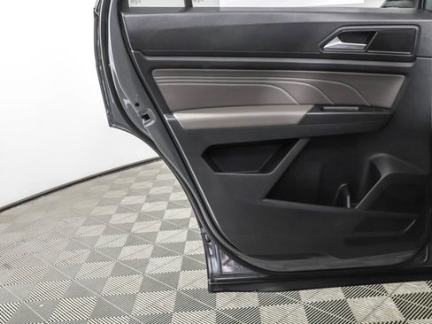 Used 2022 Volkswagen Atlas Cross Sport SE w/ Panoramic Sunroof Package image 39