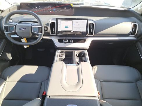 New 2026 Ford Expedition Active RWD image 17