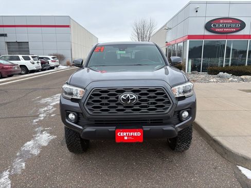 Certified 2021 Toyota Tacoma TRD Off-Road image 9
