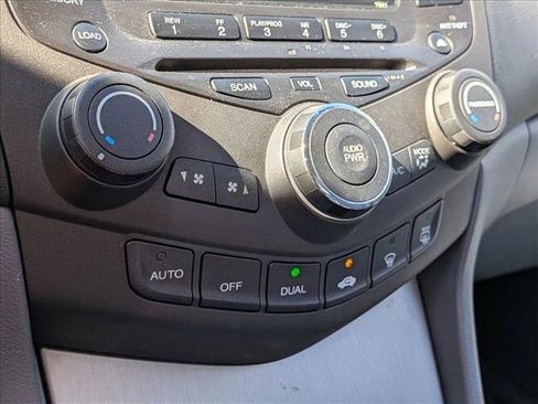 Used 2004 Honda Accord EX image 14
