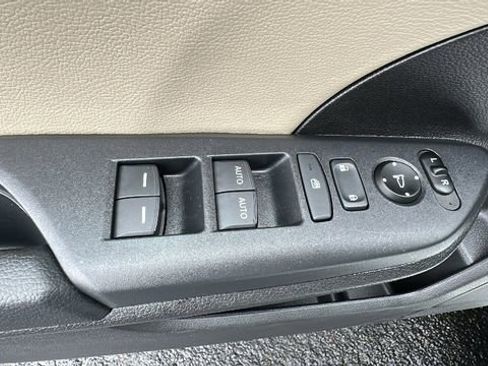 Used 2017 Honda Civic EX-L image 24