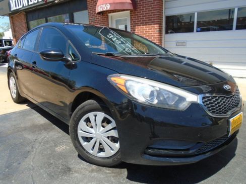 Used 2015 Kia Forte LX image 2