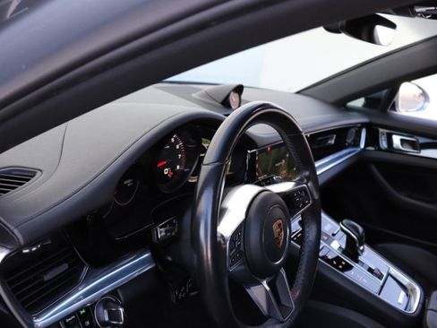 Used 2019 Porsche Panamera 4 image 50