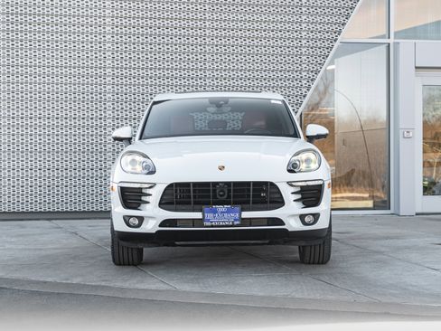 Used 2018 Porsche Macan image 37