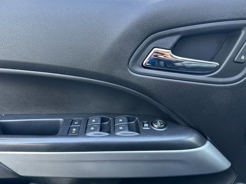 Used 2019 Chevrolet Colorado ZR2 image 12