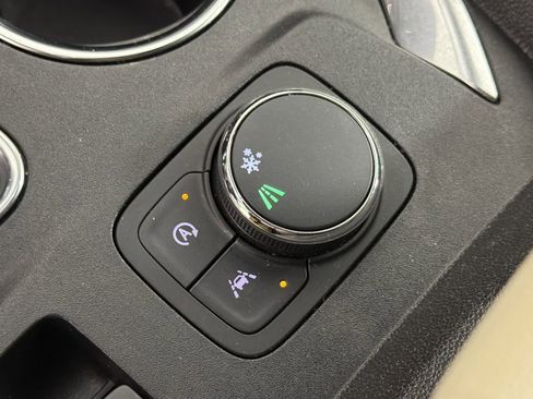 Used 2023 Chevrolet Traverse LS w/ Safety Package image 32