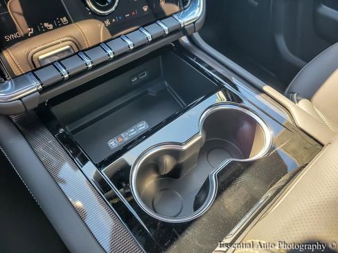 New 2026 GMC Yukon Elevation image 19