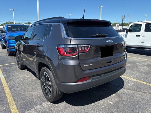 Used 2024 Jeep Compass Limited AWD/4WD image 3