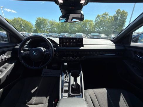 Used 2023 Honda Accord Sport image 12