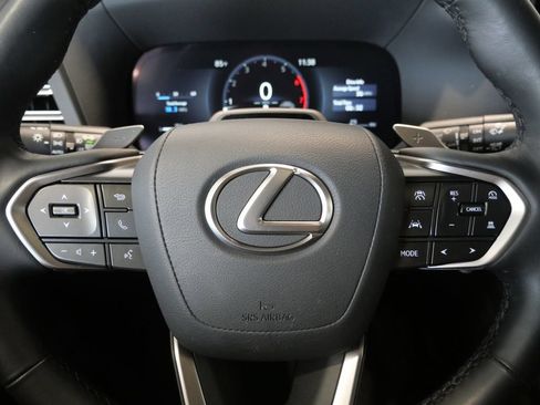 Used 2024 Lexus GX 550 w/ Accessory Package (2T) AWD/4WD image 16