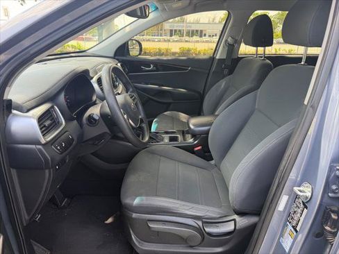 Used 2020 Kia Sorento LX FWD image 24