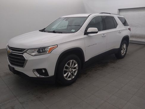 Used 2018 Chevrolet Traverse LT FWD image 2