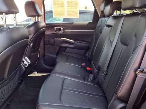 Certified 2023 Kia Sorento S FWD image 8