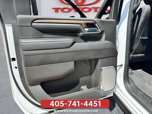 Used 2024 Chevrolet Silverado 3500 High Country w/ High Country Premium Package AWD/4WD image 28