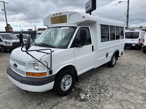 Used 2014 Chevrolet Express 3500 w/ School Bus Package RWD image 5