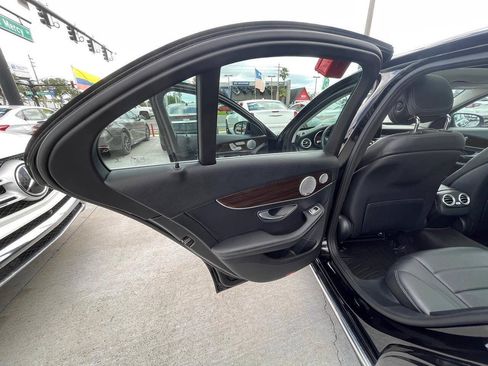 Used 2018 Mercedes-Benz C 300 4MATIC Sedan image 10