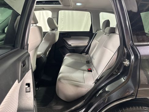 Used 2018 Subaru Forester 2.5i Premium w/ All-Weather Package AWD/4WD image 5