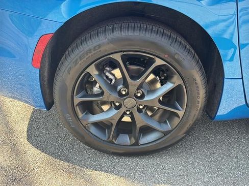 New 2027 Chrysler Pacifica Select AWD/4WD image 12