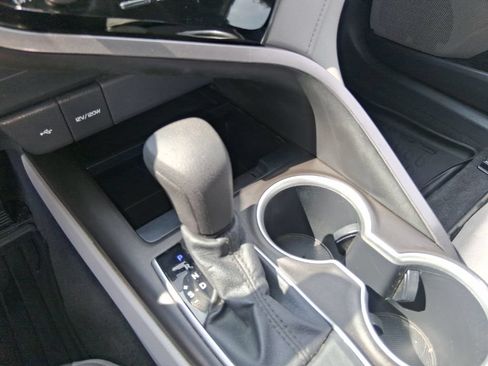 Used 2021 Toyota Camry LE FWD image 16