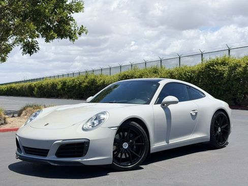 Used 2018 Porsche 911 Carrera S w/ Sport Package RWD image 3