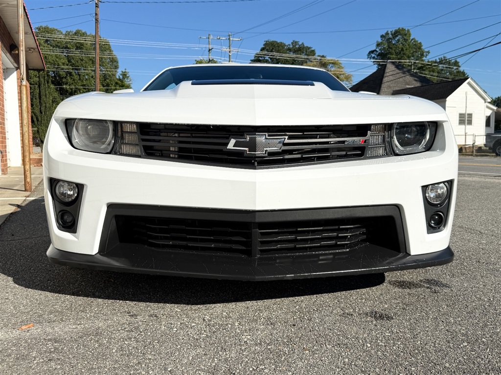 Used 2015 Chevrolet Camaro ZL1 RWD image 9
