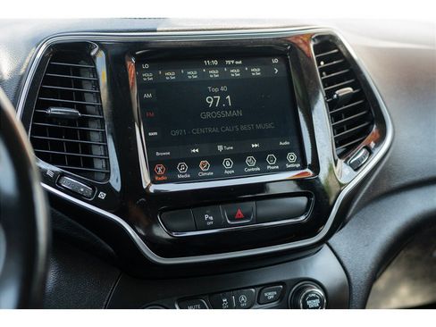 Used 2020 Jeep Cherokee Limited AWD/4WD image 12
