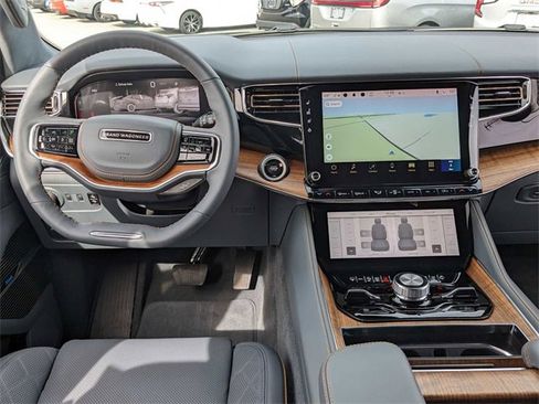 New 2024 Jeep Grand Wagoneer Series III image 24