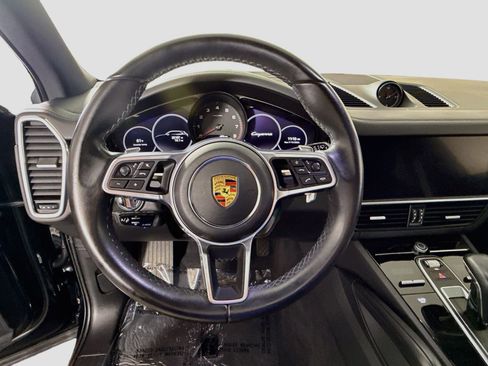 Used 2023 Porsche Cayenne Platinum Edition AWD/4WD image 13