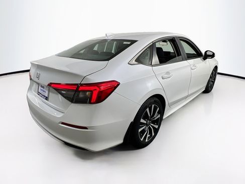 Used 2022 Honda Civic EX image 5