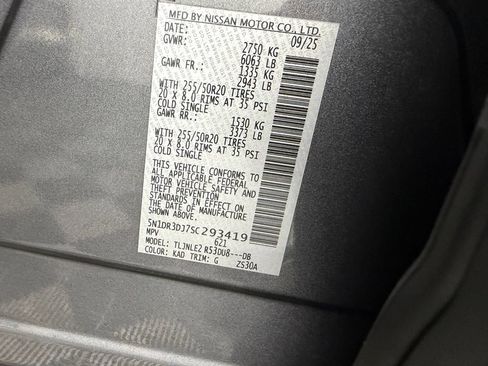 Used 2025 Nissan Pathfinder Platinum w/ Cargo Package AWD/4WD image 30