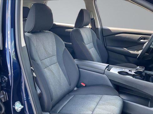 New 2026 Nissan Rogue SV FWD image 9