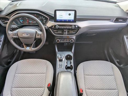 Certified 2022 Ford Escape SE w/ SE Sport Appearance Package FWD image 17